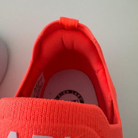 APL Women's TechLoom Breeze Sneakers in Laser Red NWB, Size 9 - Picture 13 of 17